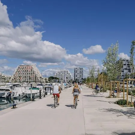 Apartment 100m De La